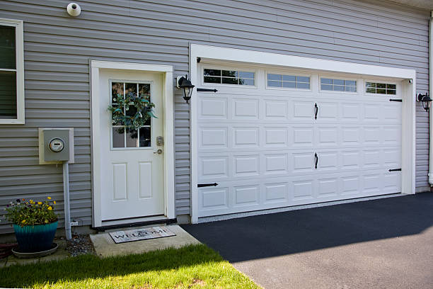 24/7 Emergency Garage Door Panel Replacement experts in Rice County County, KS